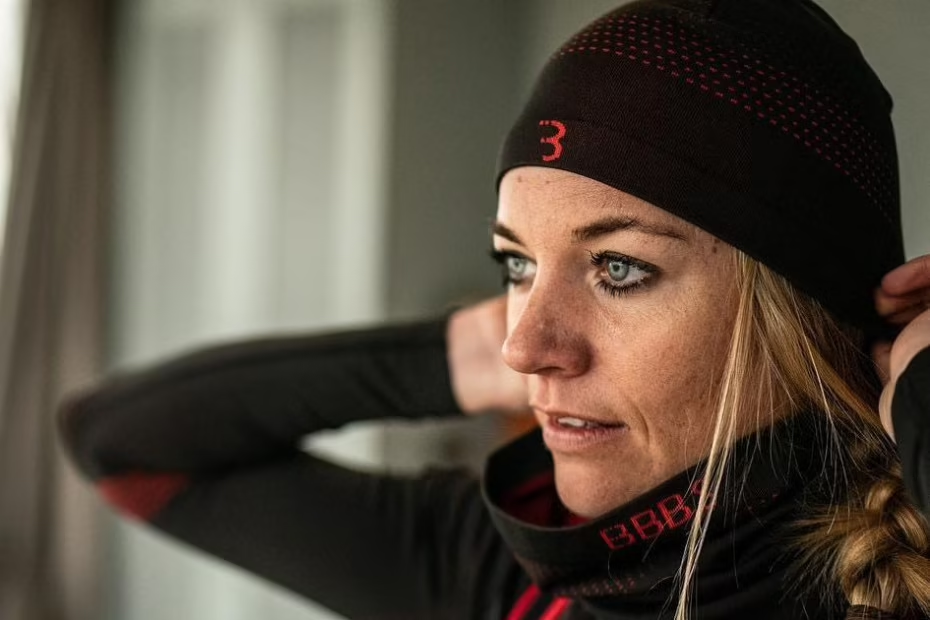 Sous-casque vélo hiver : bonnet, bandeau ou tour de cou, que choisir ?